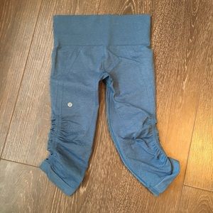 Lululemon High Rise 1/2 tight